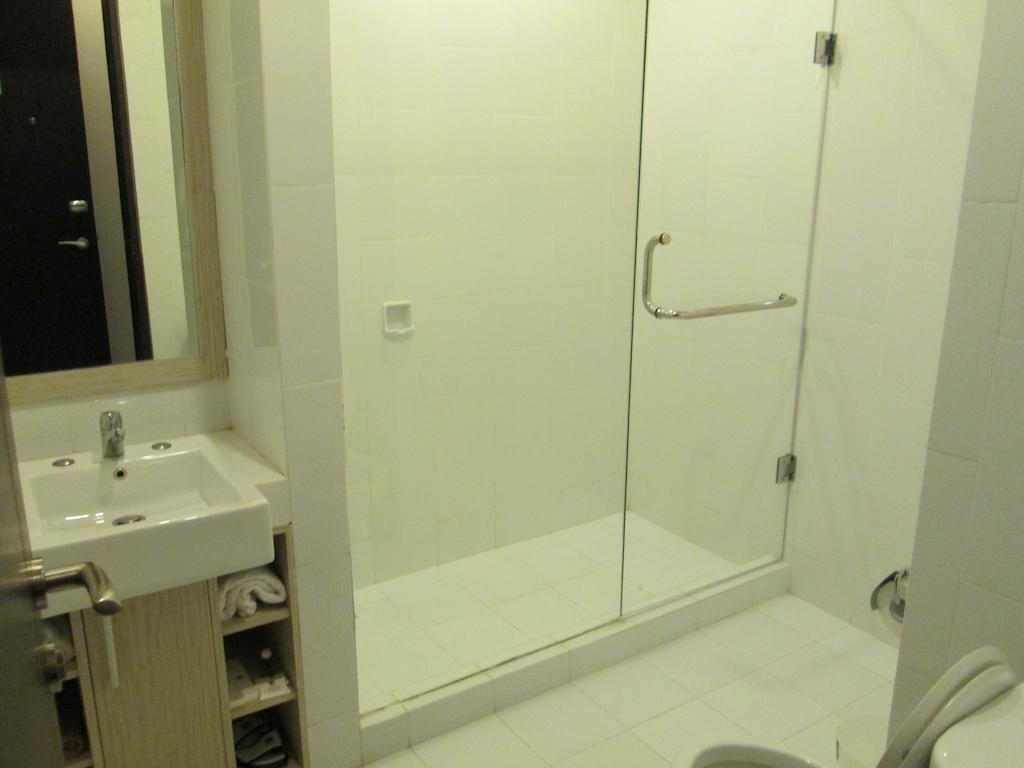 N3 Hotel Jakarta Room photo
